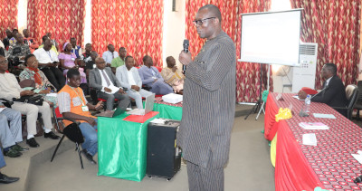 Lancement du Réseau des Alumni de l’ENAREF : Dr Philippe Néri Kouthon NION anime une conférence publique